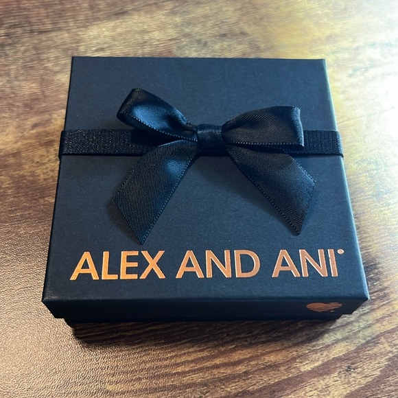 New Harry Potter Deathly Hallows Alex & Ani Bracelet - Picture 3 of 3